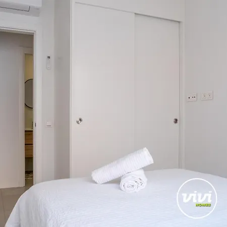 Vivi Homes - Casa Ovi - Center - -terrace 아파트 푸엔히롤라